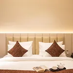 Elite Park Inn
